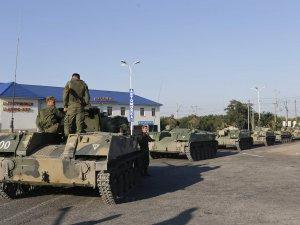 В Луганськ прорвалася колона російської військової техніки — Тимчук