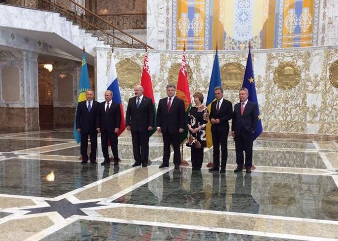 У Мінську триває зустріч Порошенка, Лукашенка, Путіна та Назарбаєва (ФОТО)