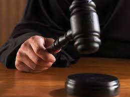 Суд відмовився пом’якшити вирок судді-коляднику Зваричу