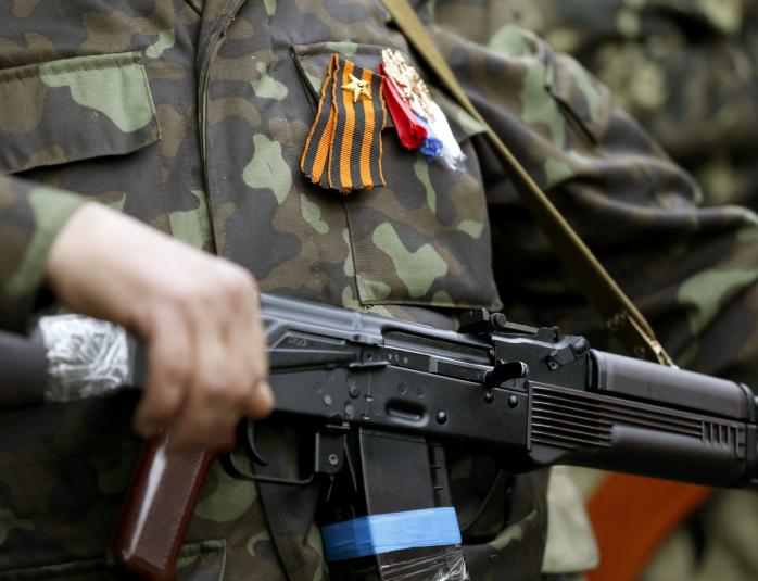 Ночью террористы четыре раза обстреляли силы АТО в Донецкой области