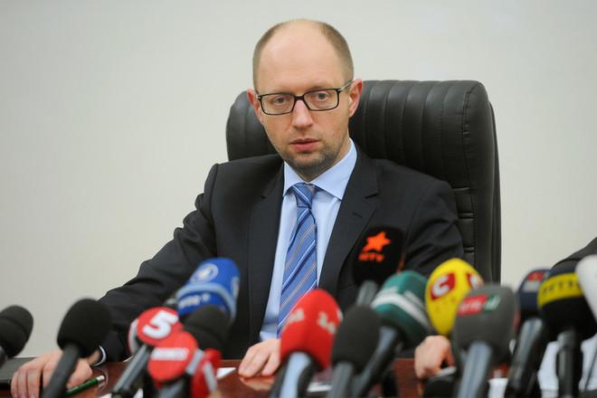 Яценюк просит Турчинова созвать внеочередное заседание Рады