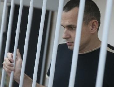 Сенцова оставили за решеткой в Москве еще на три месяца