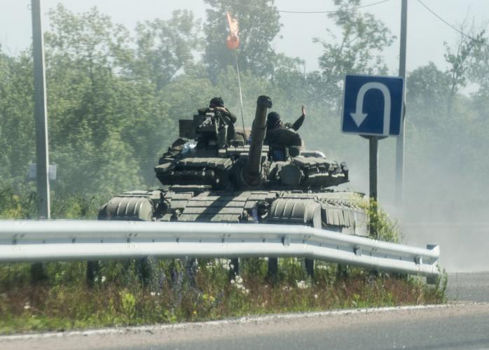 Террористы накапливают тяжелую технику в Донецкой области