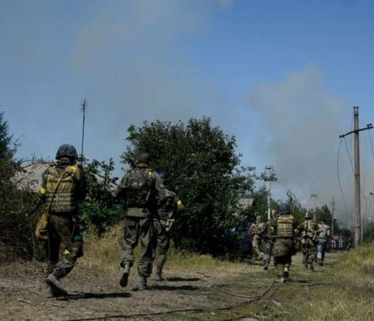 Под Иловайском погибли более 100 украинских военных — Гелетей