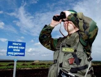 Пограничники выявили 10 единиц боевой техники на границе Крыма с Херсонщиной