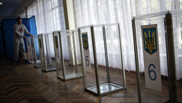 В Черновицкой области возле избирательного участка умер мужчина