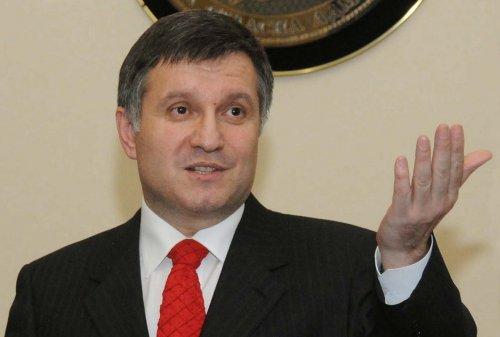Аваков призывает партии Майдана создать большинство в Раде
