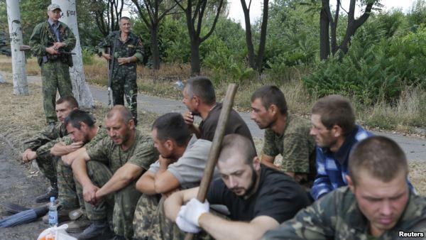 В полоні у терористів залишаються до 500 українців — перемовник