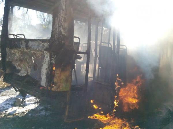 Під час обстрілу Донецька загинули двоє пасажирів автобуса
