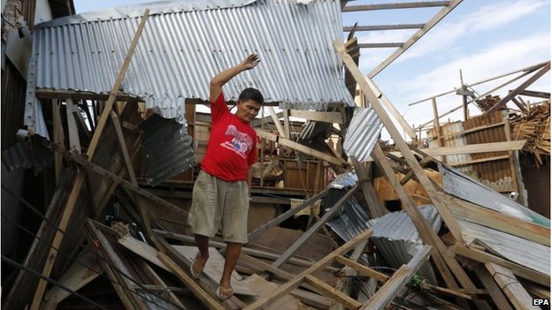 Хагупит нанес большой ущерб в нескольких городах на восточном побережье Филиппин.