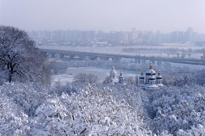 На выходных в Украину придет снег, объявлено штормовое предупреждение