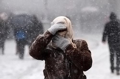 Гидрометцентр объявил штормовое предупреждение по всей Украине