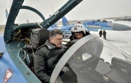 Порошенко наградил 25 военных за защиту территориальной целостности Украины