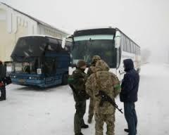Біля Дебальцевого обстріляли два автобуси з переселенцями: поранено 12 осіб