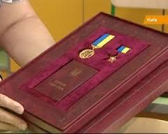 Порошенко присвоил пяти активистам звание Герой Украины посмертно