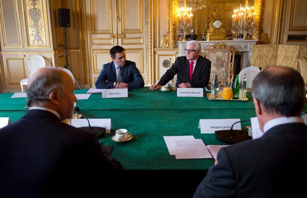 На «нормандській зустрічі» в Парижі вирішили продовжити на рік місію ОБСЄ в Україні