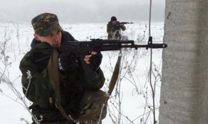 Терористи стріляють у напрямку Донецька та Маріуполя