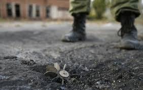 В Луганской области подорвался военный