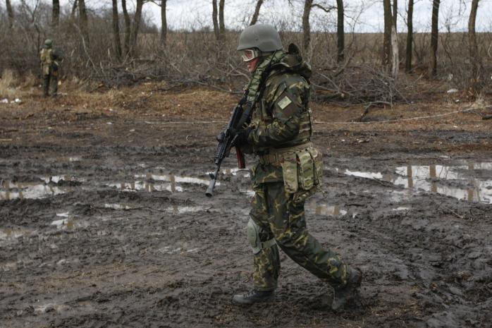 На Луганщине в бою ранили бойца АТО и еще один подорвался на мине