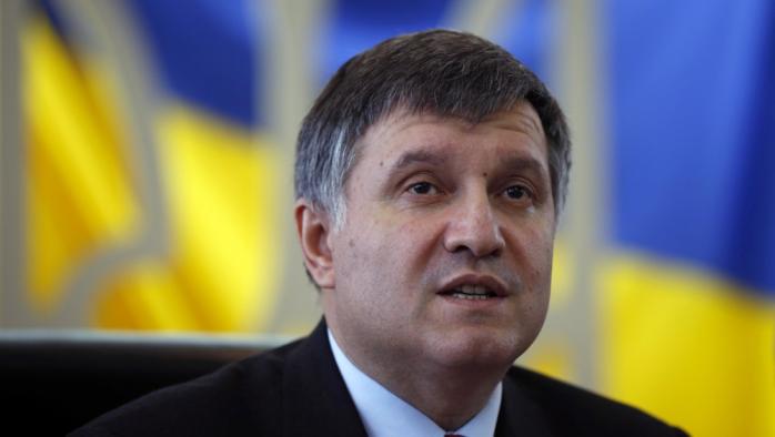 Аваков обіцяє українцям спокійні травневі свята