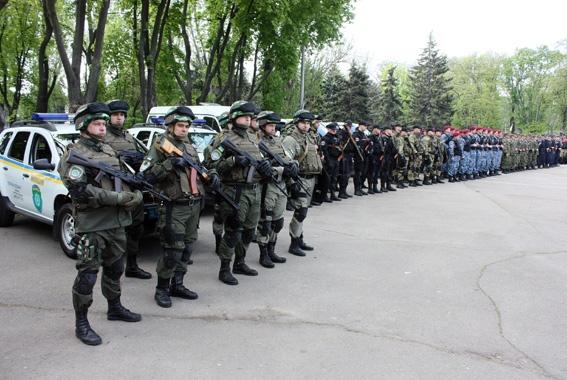 В Одессе возле Дома профсоюзов милиция и металлоискатели