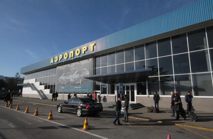 Рада присвоила аэропорту в Симферополе имя военного летчика Амет-Хана Султана