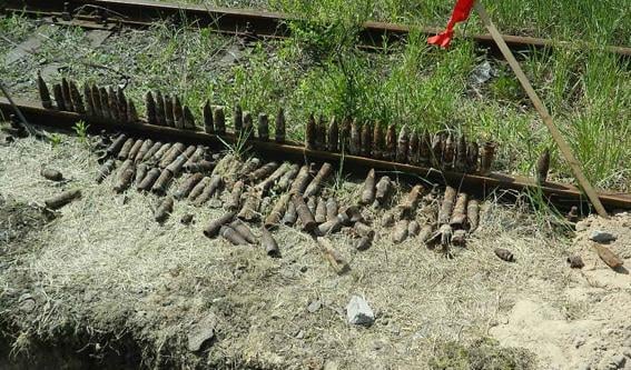 В Киеве нашли 237 снарядов возле остановки транспорта