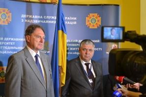 В совместных учениях украинской ГСЧС и НАТО примут участие спасатели 30 стран
