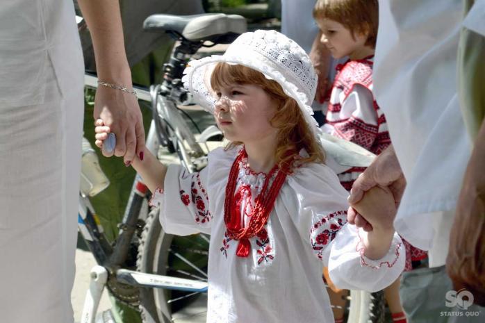 В Харькове прошел парад вышиванок (ФОТО)