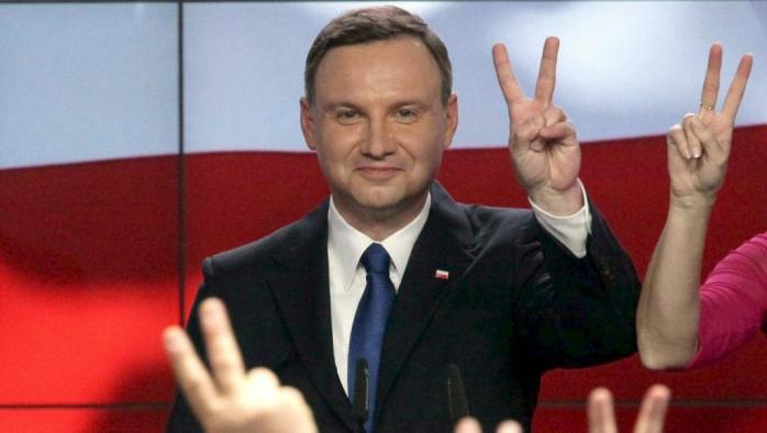 Коморовский признал свое поражение на президентских выборах