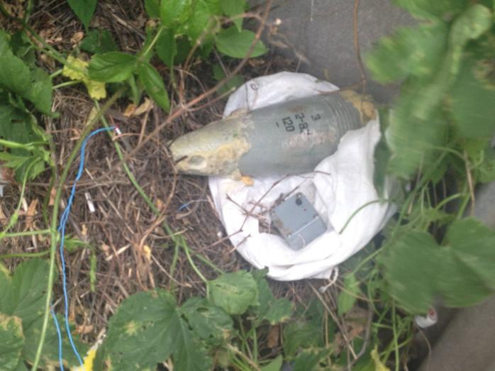 В Станице Луганской предотвращен теракт: бомбу нашли у Пенсионного фонда (ФОТО)
