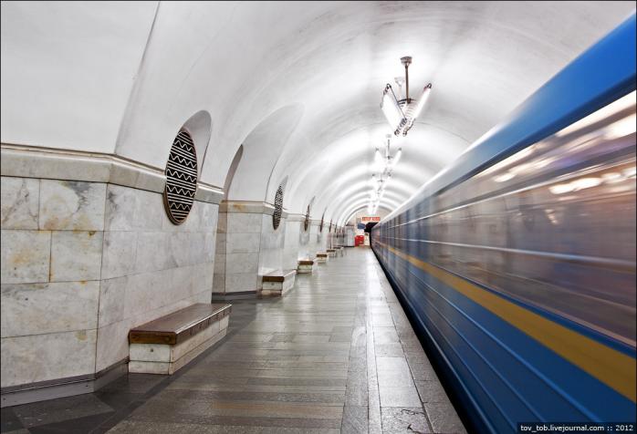 В Киеве поезд метро задавил мужчину