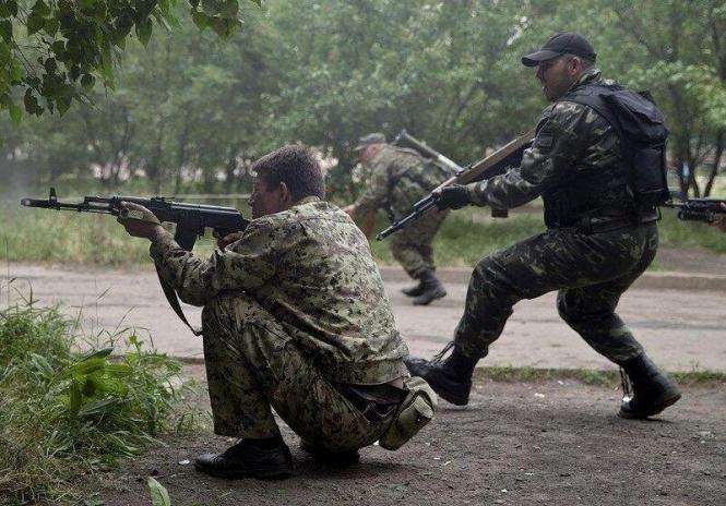 Боевики опубликовали кадры своего провального наступления на Марьинку (ВИДЕО)