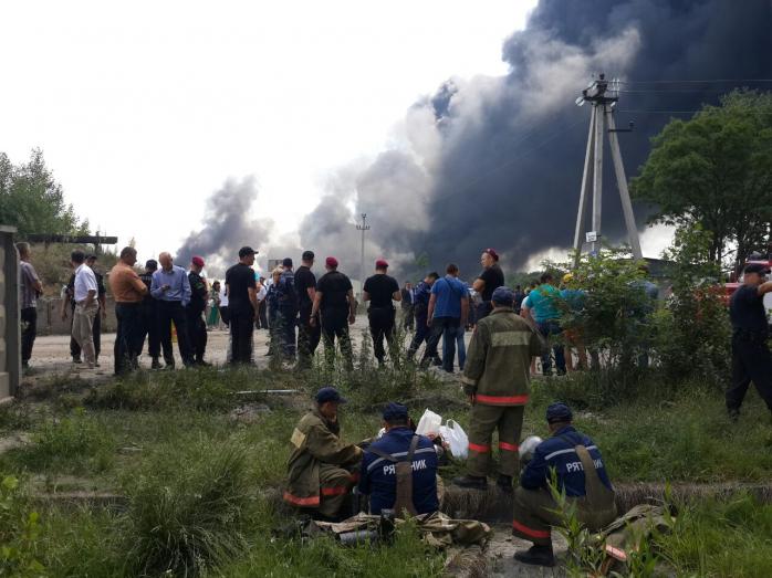 Пожар на нефтебазе под Киевом (ТРАНСЛЯЦИЯ)