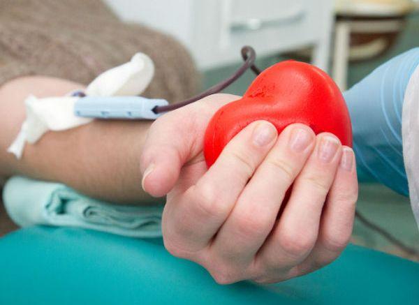 В Киеве через год планируют открыть банк крови