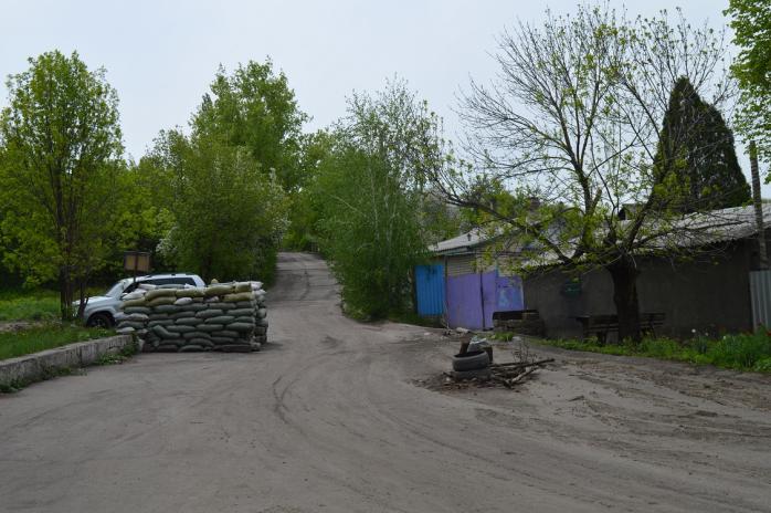 Останній пункт пропуску на Луганщині заблокований бойовиками ЛНР