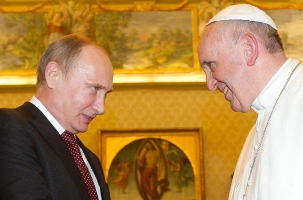 Путін не змінив звичок: на зустріч з Папою Римським він теж запізнився