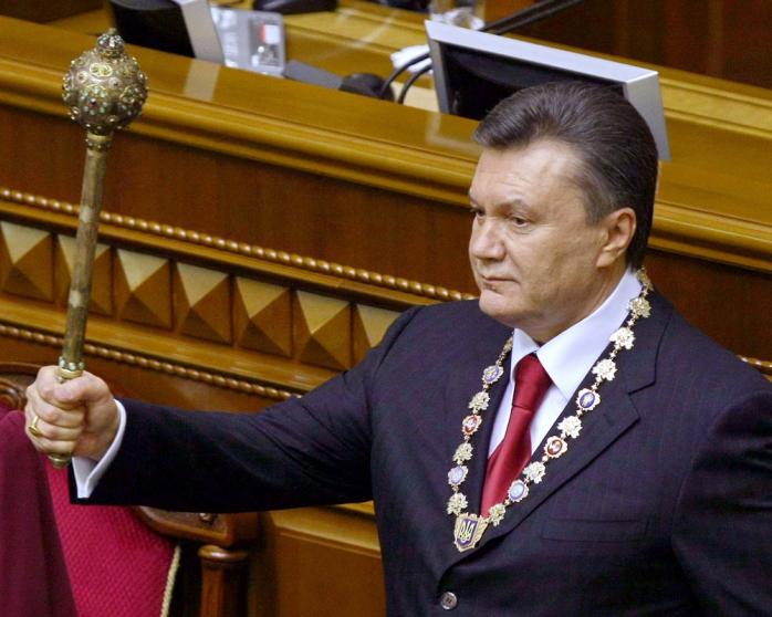 Януковича с завтрашнего дня окончательно лишат звания президента Украины