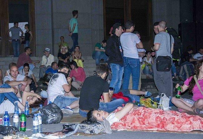 В Єревані силовики водометами розігнали мітинг: є десятки затриманих і постраждалих (ВІДЕО)