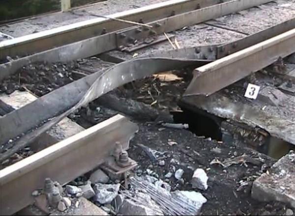 В Луганской области снова взорвали железную дорогу