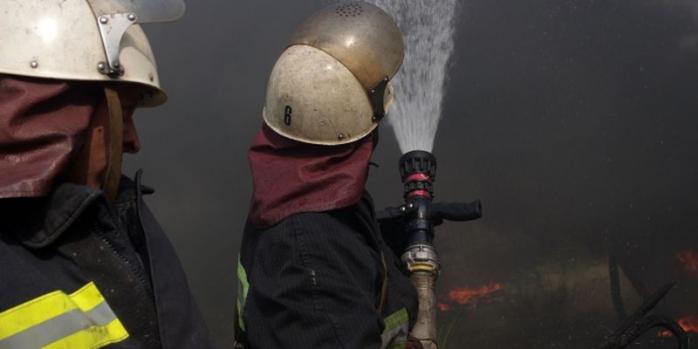 У Києві в Подільському районі сталася сильна пожежа