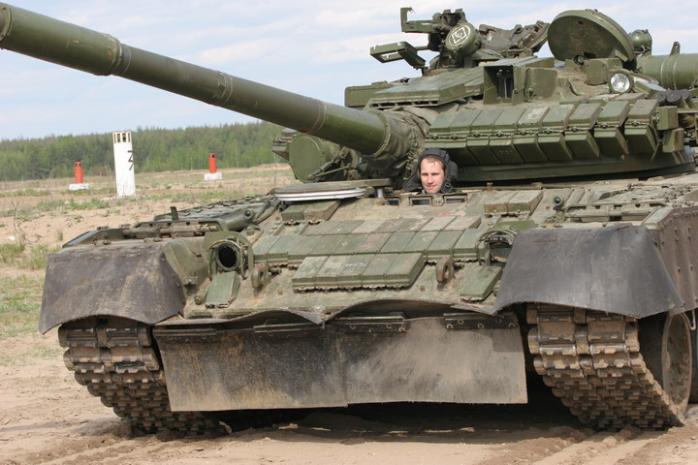 ЗСУ отримали 8 нових танків Т-80