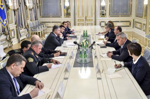 Порошенко заявив про необхідність розширення спільних навчань з НАТО
