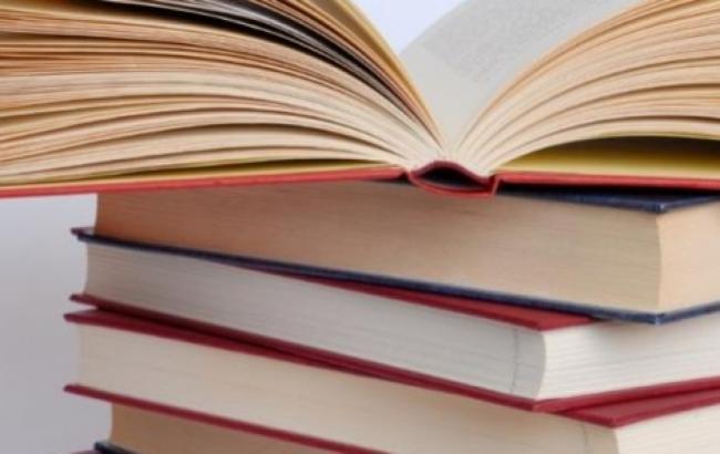 Порошенко увеличил финансирование печати школьных учебников на 180 млн грн