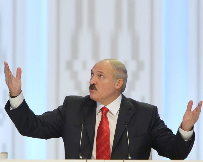 Лукашенко запевняє, що не допустить військового вторгнення до України з Білорусі