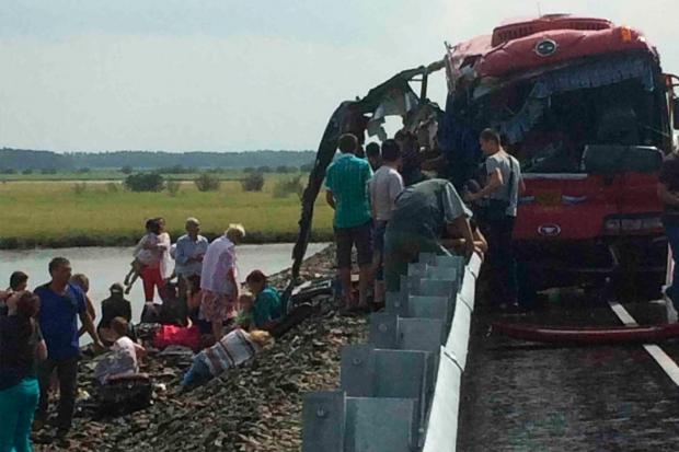 В России столкнулись два автобуса: 16 погибших