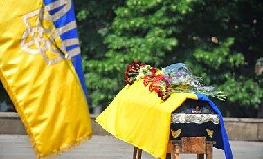 Загиблих під Іловайськом невідомих бійців поховали в Запорізькій області