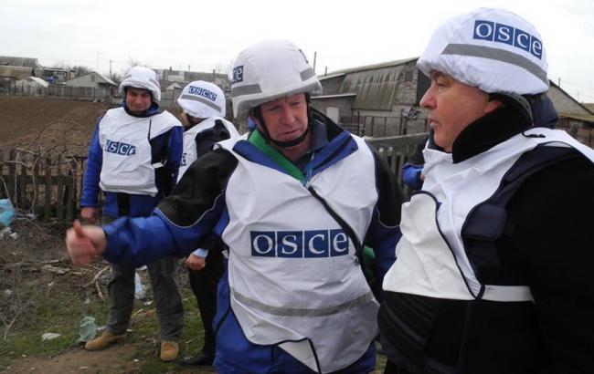 Наблюдателей ОБСЕ снова обстреляли на Донбассе