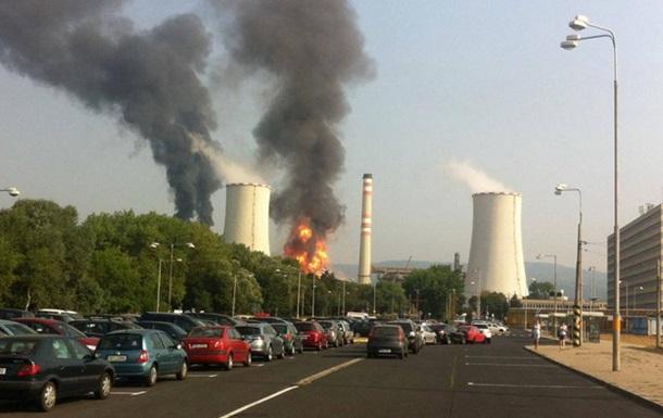 У Чехії горить нафтопереробний завод