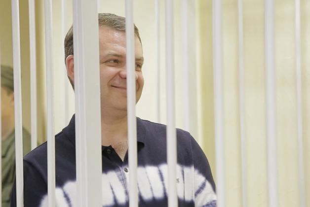 Скандальный экс-прокурор Корниец намерен судиться за восстановление в должности